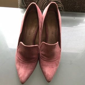 Donald Pliner Pink Suede Pumps